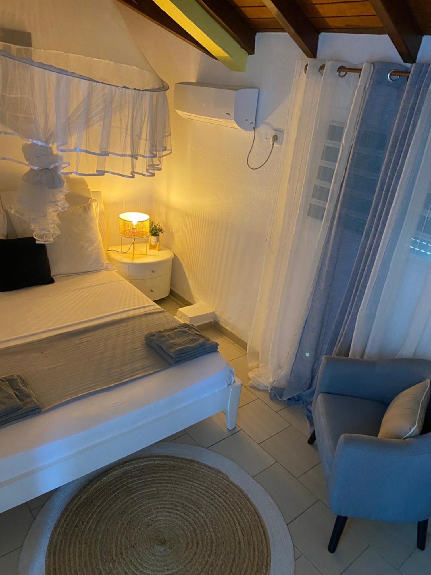 Chez Soul~Etage Entier Avec Vue Sur Mer Сент-Роз Екстериор снимка